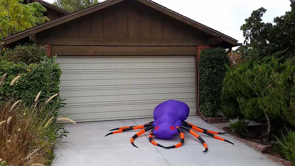 Giant purple inflatable spider - probably not going to be allowed into the San Diego Zoo. 