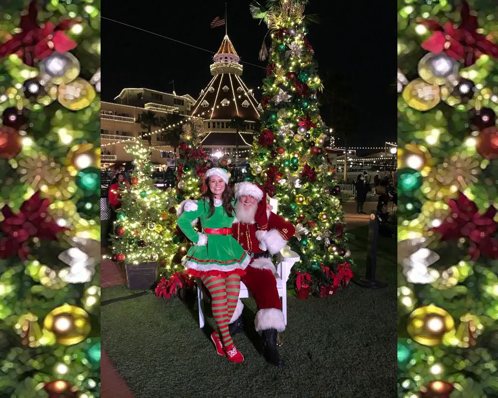 Hotel del Coronado Santa with helpful elf.